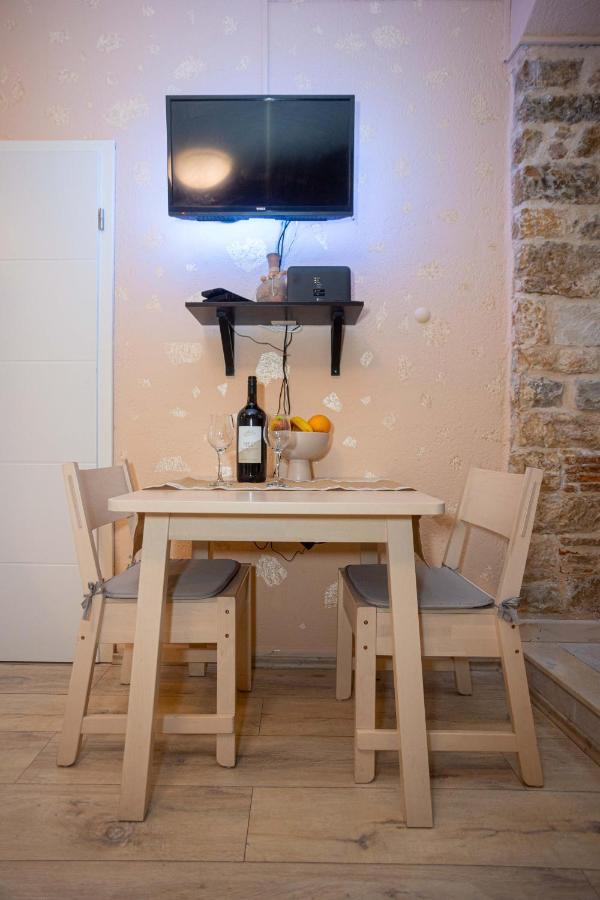 Splitska Kala Apartment Ngoại thất bức ảnh
